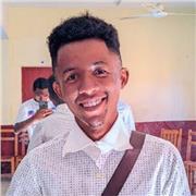 Je vais enseigner l'informatique bureautique à n'importe quel personne qui soit prêt à étudier